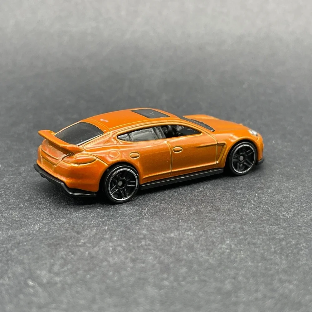 Hot Wheels‎ HW Exotics Porsche Panamera Orange Car Diecast 1/64 Scale